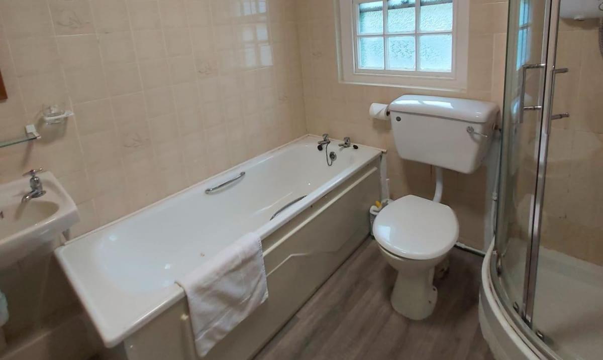 Corofin Lake Cottages Экстерьер фото